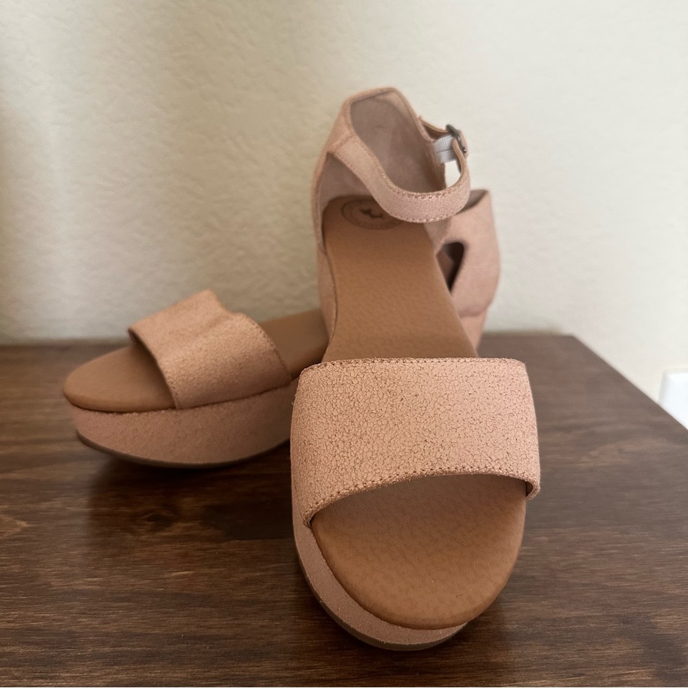 Pale Pink Wedges